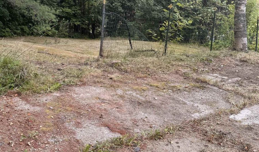 1895 Riverside Dr, Berlin, NH 03570 - 3 Beds, 1 Bath