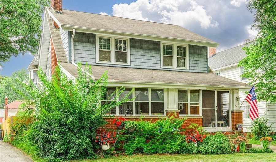1634 Greenlawn Ave, Akron, OH 44301 - 4 Beds, 3 Bath