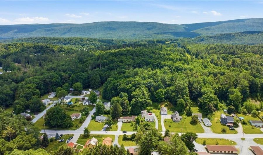 2994 VT Route 7A, Arlington, VT 05250 - 3 Beds, 1 Bath