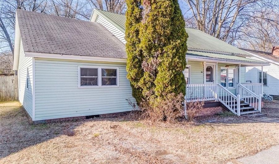 30 N Oak St, Aragon, GA 30104 - 2 Beds, 2 Bath