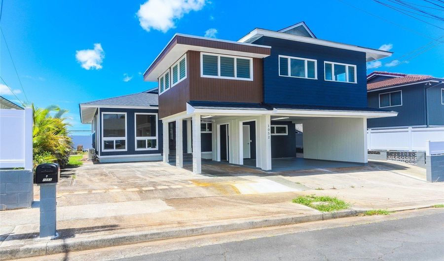 1052 Maiha Cir, Pearl City, HI 96782 - 7 Beds, 5 Bath