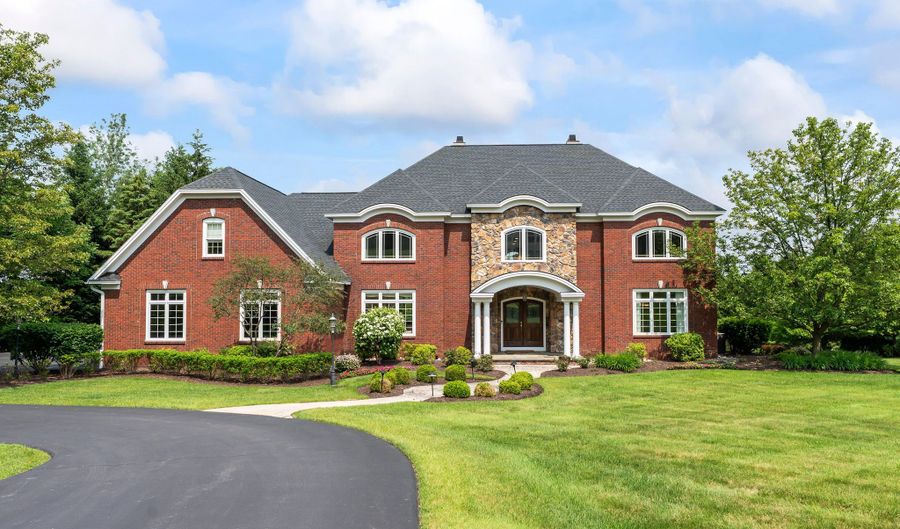 1 Stoneridge Dr, Albany, NY 12211 - 5 Beds, 6 Bath