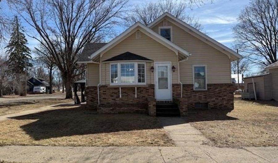201 S 2nd Ave, Anthon, IA 51004 - 4 Beds, 2 Bath
