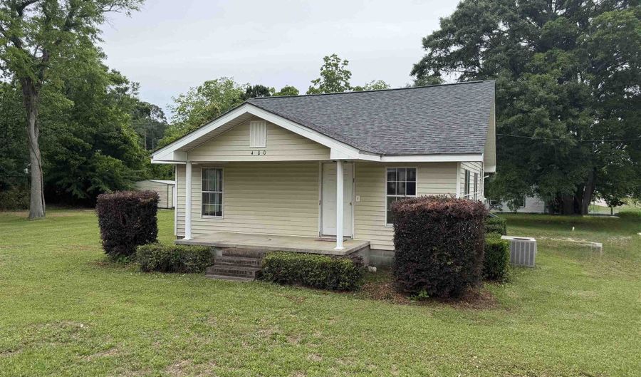 400 Madison St, Andalusia, AL 36420 - 2 Beds, 2 Bath