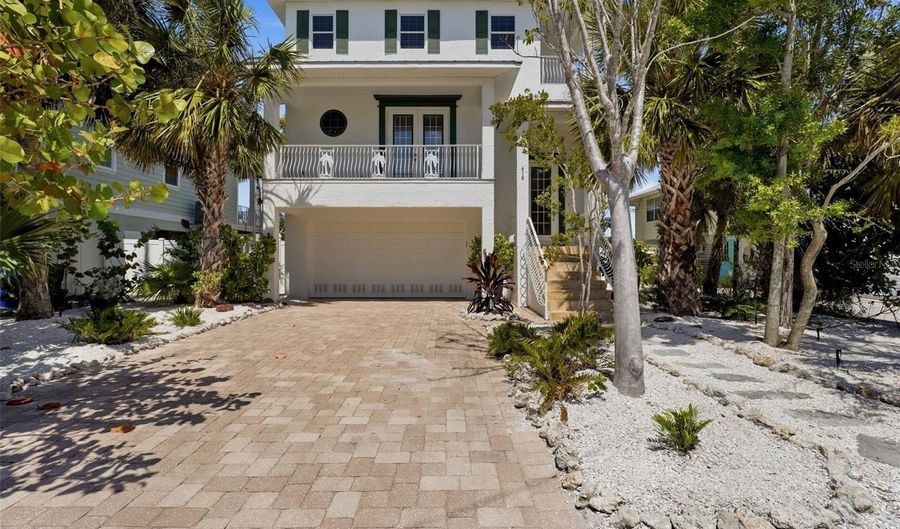 418 PINE Ave, Anna Maria, FL 34216 - 4 Beds, 3 Bath