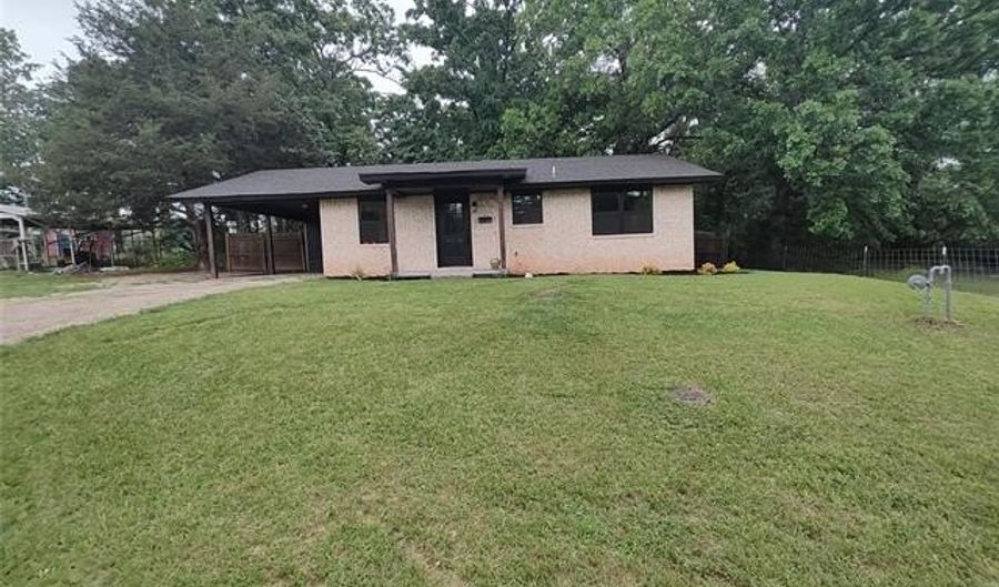 515 NE 6th St, Antlers, OK 74523 - 2 Beds, 2 Bath