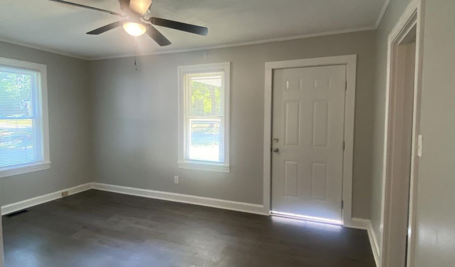 728 Beechwood Ave, Bardstown, KY 40004 - 4 Beds, 2 Bath