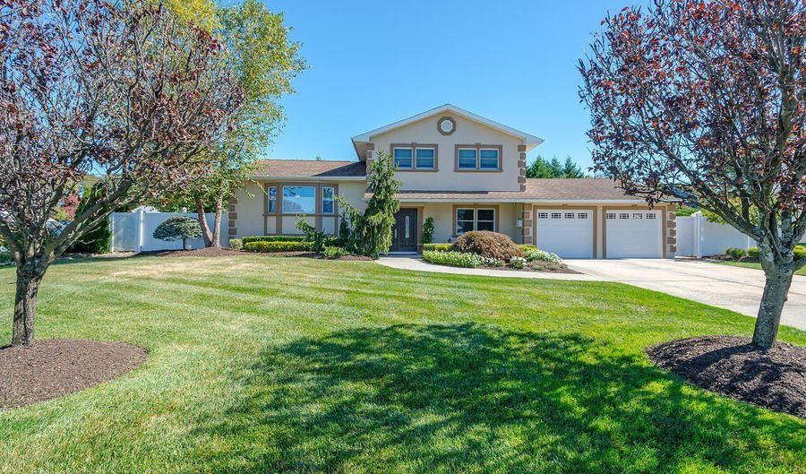 38 Holly Dr, Parlin, NJ 08859 - 3 Beds, 3 Bath