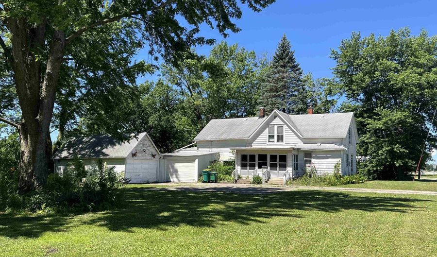 502 W Main St, Agency, IA 52530 - 5 Beds, 1 Bath