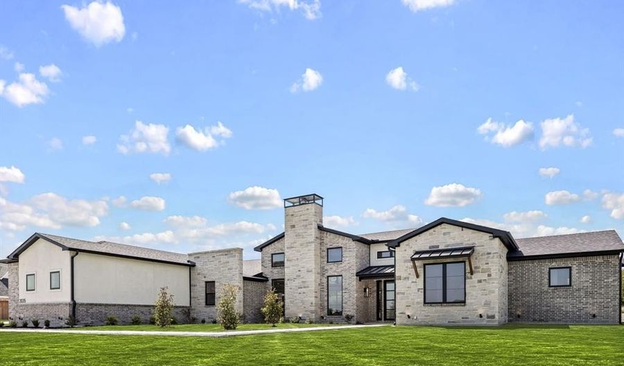 2035 Meadowlark Ct, Aledo, TX 76008 - 4 Beds, 5 Bath