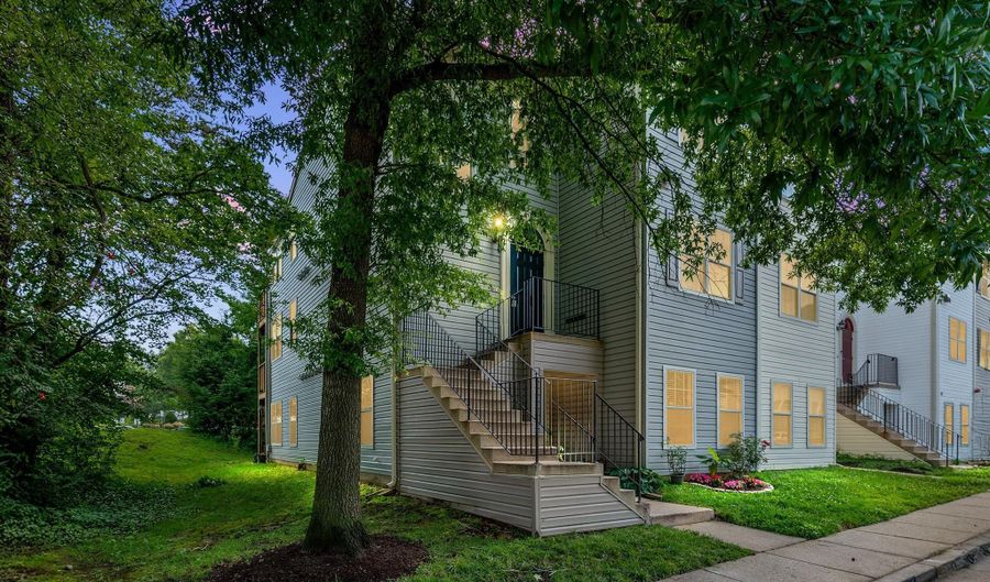 60 SANDSTONE Ct, Annapolis, MD 21403 - 2 Beds, 2 Bath