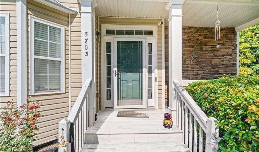 5703 Newnan, Austell, GA 30106 - 3 Beds, 3 Bath