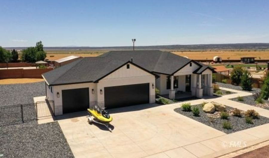 1265 W Township Ave, Colorado City, AZ 86021 - 3 Beds, 3 Bath