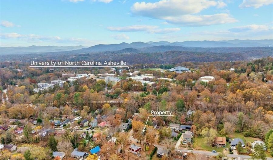 5 Elmore St, Asheville, NC 28804 - 5 Beds, 3 Bath