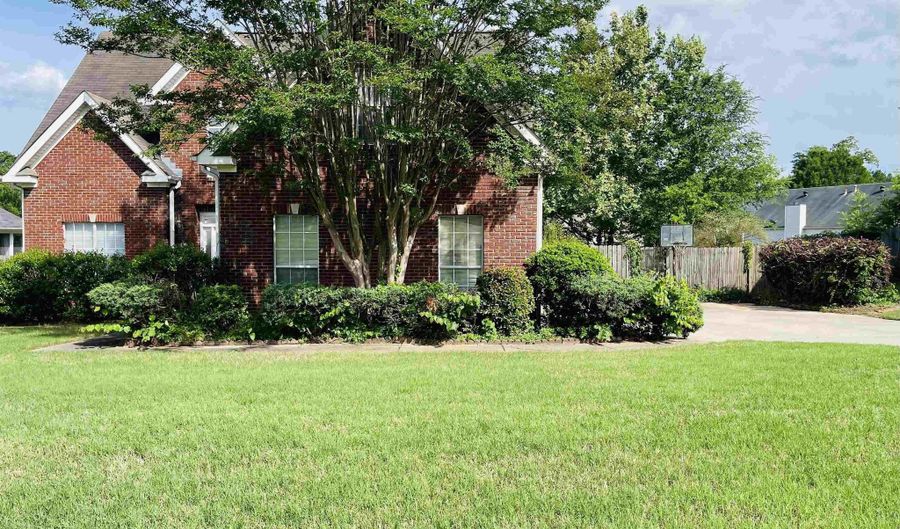 196 KING JAMES Ct, Alabaster, AL 35007 - 4 Beds, 3 Bath