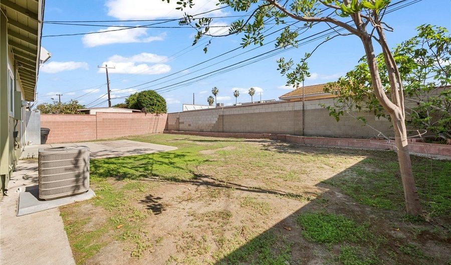 508 S Falcon, Anaheim, CA 92804 - 3 Beds, 2 Bath