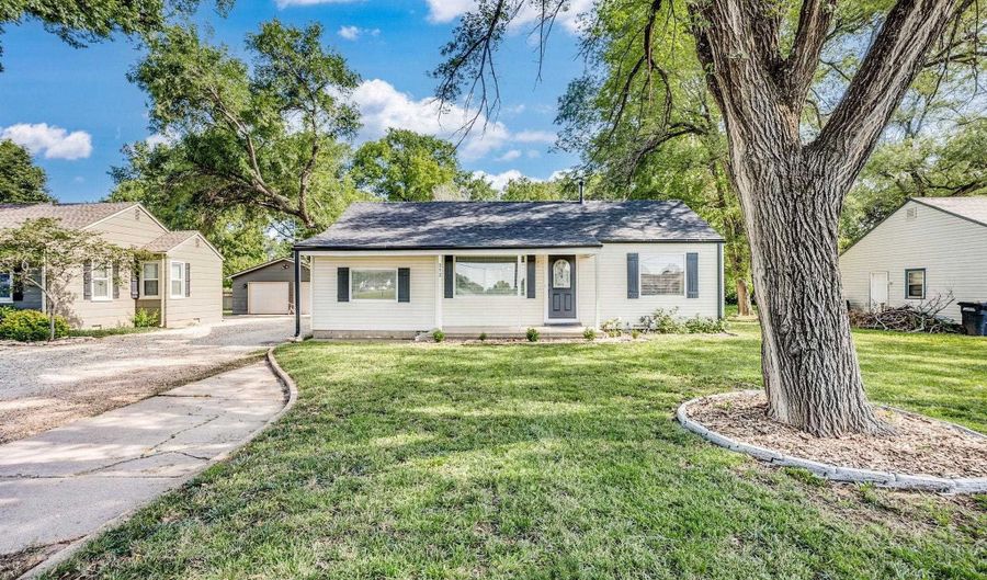 312 W Kelly Ave, Augusta, KS 67010 - 3 Beds, 1 Bath