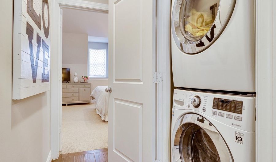 1318 S QUINN St, Arlington, VA 22204 - 3 Beds, 3 Bath