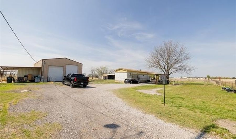 3851 Alt 75 Hwy, Beggs, OK 74421 - 2 Beds, 2 Bath