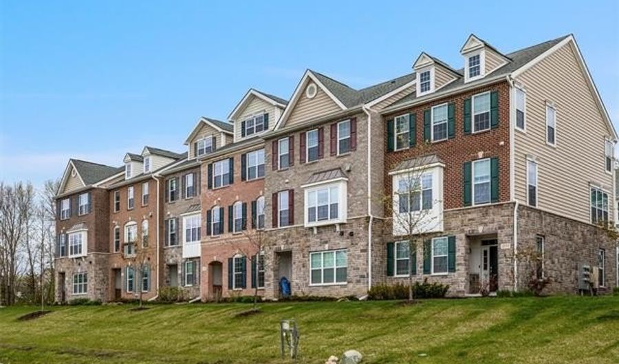 2769 Ashcombe Dr, Ann Arbor, MI 48105 - 4 Beds, 4 Bath