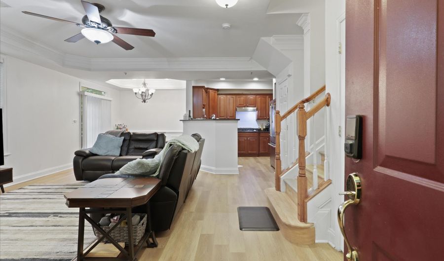 7124 HUNTLEY CREEK Pl 76A, Alexandria, VA 22306 - 3 Beds, 2 Bath