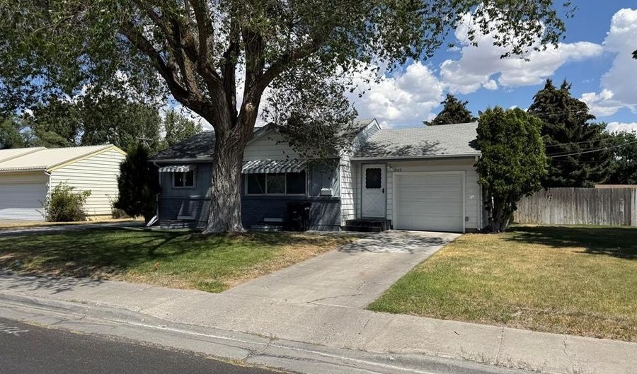 2145 Avocet Dr, Ammon, ID 83406 - 3 Beds, 2 Bath