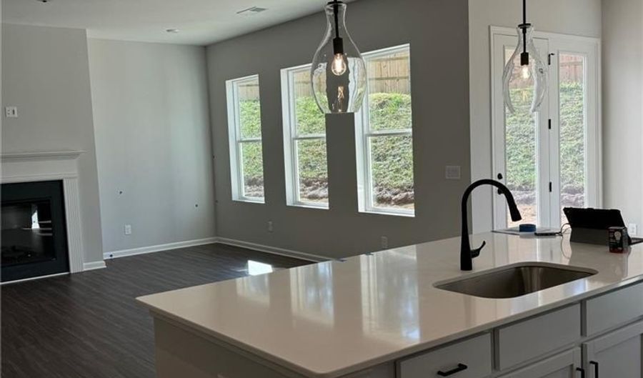 209 Artisan Dr, Acworth, GA 30102 - 5 Beds, 3 Bath