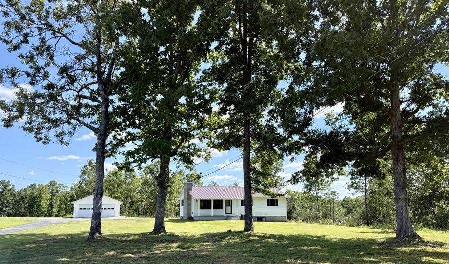 6897 HWY 52, Beattyville, KY 41311 - 2 Beds, 2 Bath