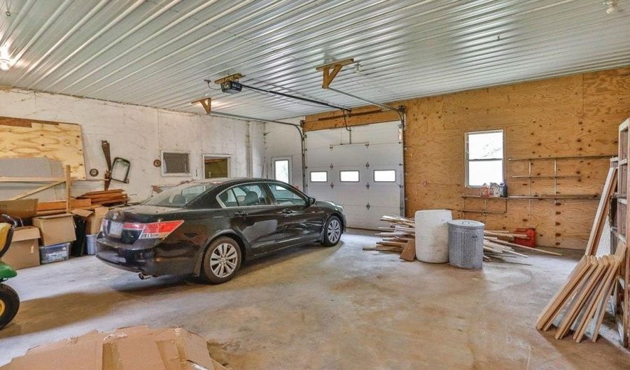 109074 STATE HIGHWAY 29, Abbotsford, WI 54405 - 3 Beds, 2 Bath
