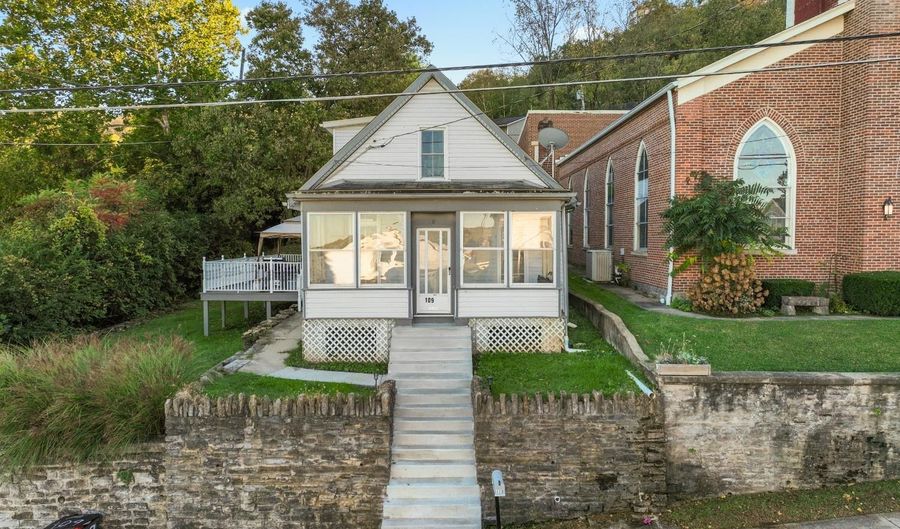 109 5th St, Aurora, IN 47001 - 3 Beds, 2 Bath