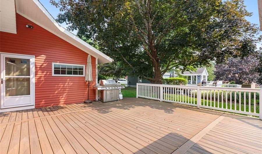 1 Robin Way, North Smithfield, RI 02896 - 3 Beds, 3 Bath