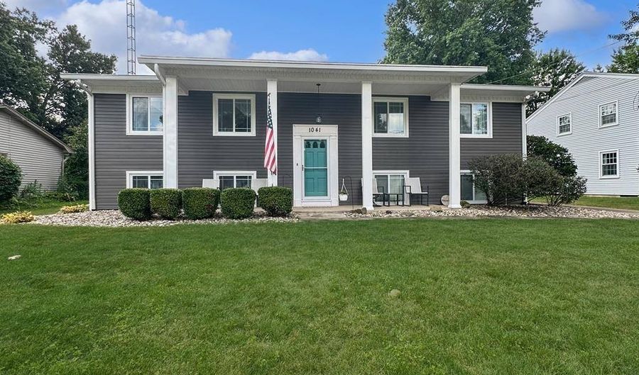 1041 S Columbus Cir, Ashland, OH 44805 - 3 Beds, 3 Bath