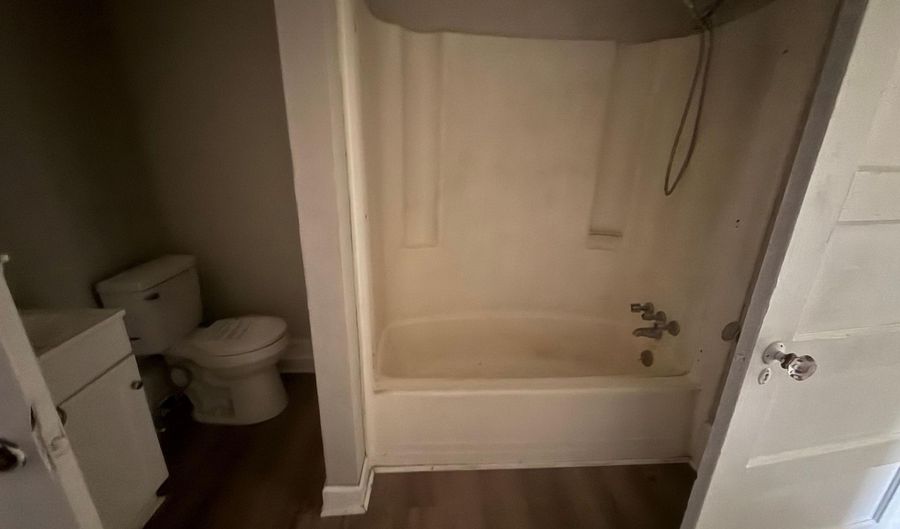 313 W Main St, Aulander, NC 27805 - 3 Beds, 1 Bath
