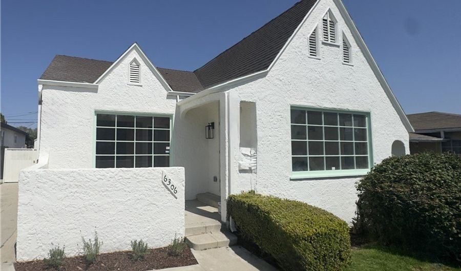 6306 Alviso, Los Angeles, CA 90043 - 4 Beds, 3 Bath