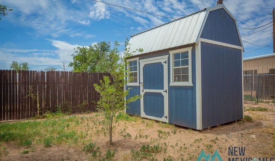 1909 W Richardson Ave, Artesia, NM 88210 - 4 Beds, 2 Bath