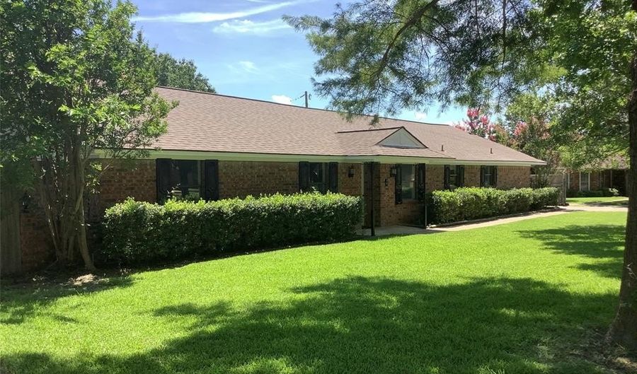116 Larry Dr, Heath, TX 75032 - 3 Beds, 2 Bath