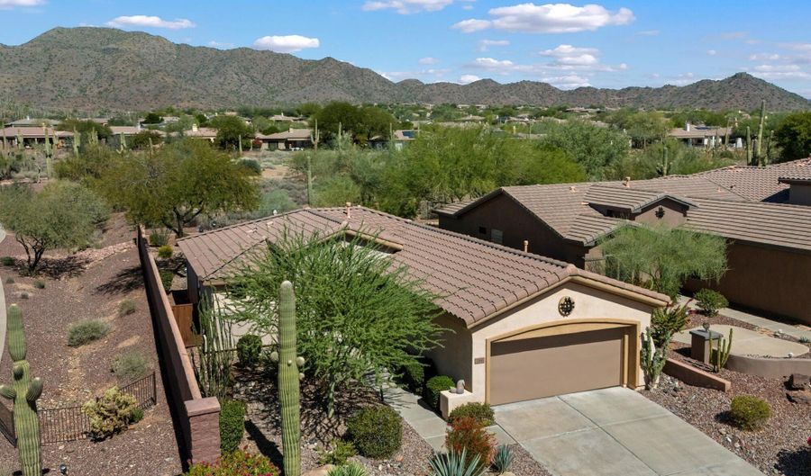 2366 W MUIRFIELD Dr, Anthem, AZ 85086 - 2 Beds, 2 Bath