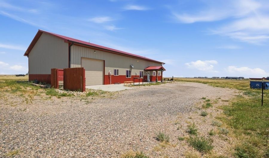 265 F QUARTER CIRCLE Loop, Cheyenne, WY 82007 - 1 Beds, 2 Bath