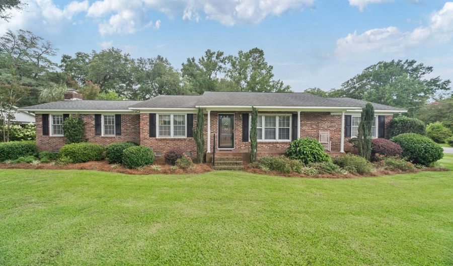 171 Elizabeth St, Bamberg, SC 29003 - 3 Beds, 3 Bath