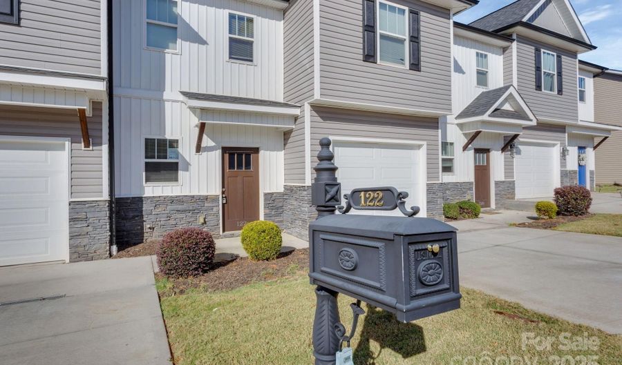 122 Ventura St, Anderson, SC 29621 - 3 Beds, 3 Bath