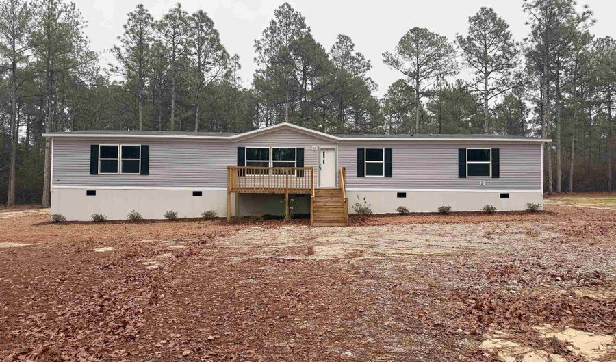 136 Carlton Dr, Batesburg, SC 29006 - 5 Beds, 3 Bath