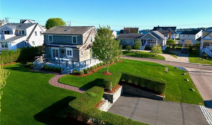 228 Bonnet Point Rd, Narragansett, RI 02882 - 3 Beds, 2 Bath