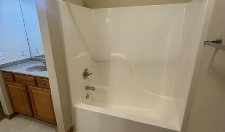 2435 Aspen Rd 204, Ames, IA 50010 - 2 Beds, 2 Bath