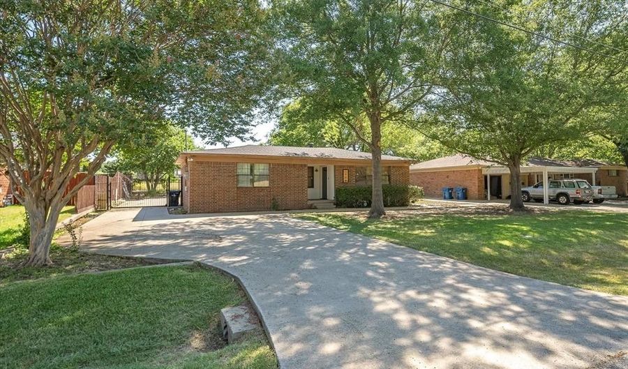 2908 Lynell Dr, Seagoville, TX 75159 - 3 Beds, 2 Bath