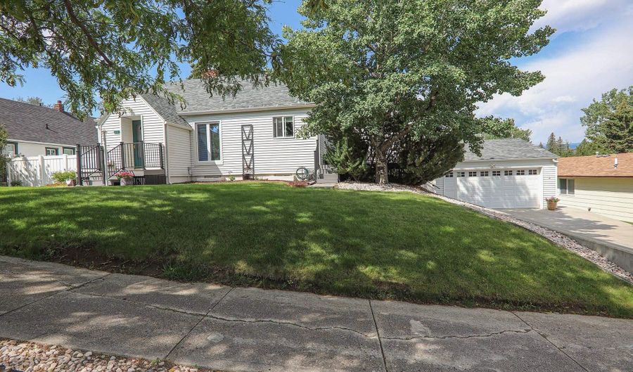 156 High St, Buffalo, WY 82834 - 3 Beds, 2 Bath