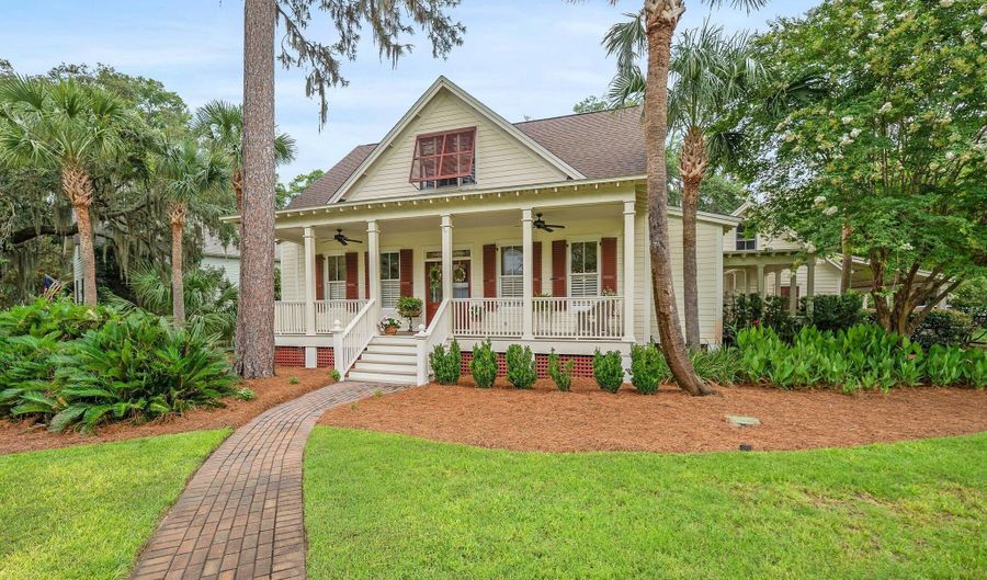 110 Coosaw Club Dr, Beaufort, SC 29907 - 4 Beds, 3 Bath