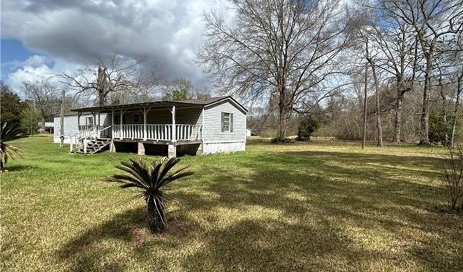 1212 PLUM St, Bogalusa, LA 70427 - 3 Beds, 2 Bath