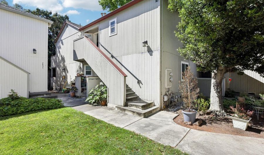 2633 Westberry Dr, Santa Rosa, CA 95403 - 2 Beds, 1 Bath