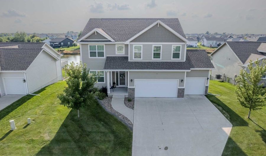 2012 NW Applewood St, Ankeny, IA 50023 - 5 Beds, 4 Bath