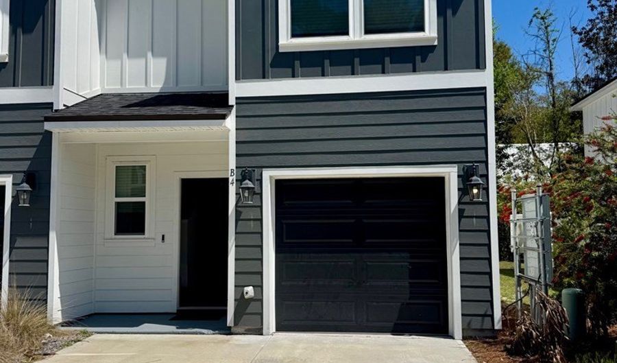 272 The Prado, Apalachicola, FL 32320 - 3 Beds, 3 Bath